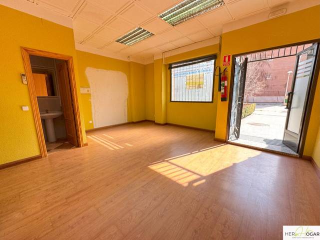 Local comercial en Alquiler en Santa María de Benquerencia