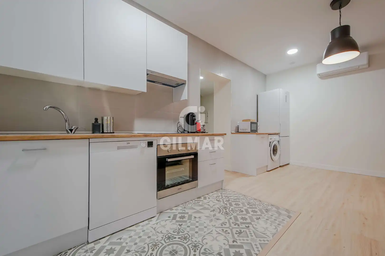 Cocina de Piso en venta en Madrid con Calefacción