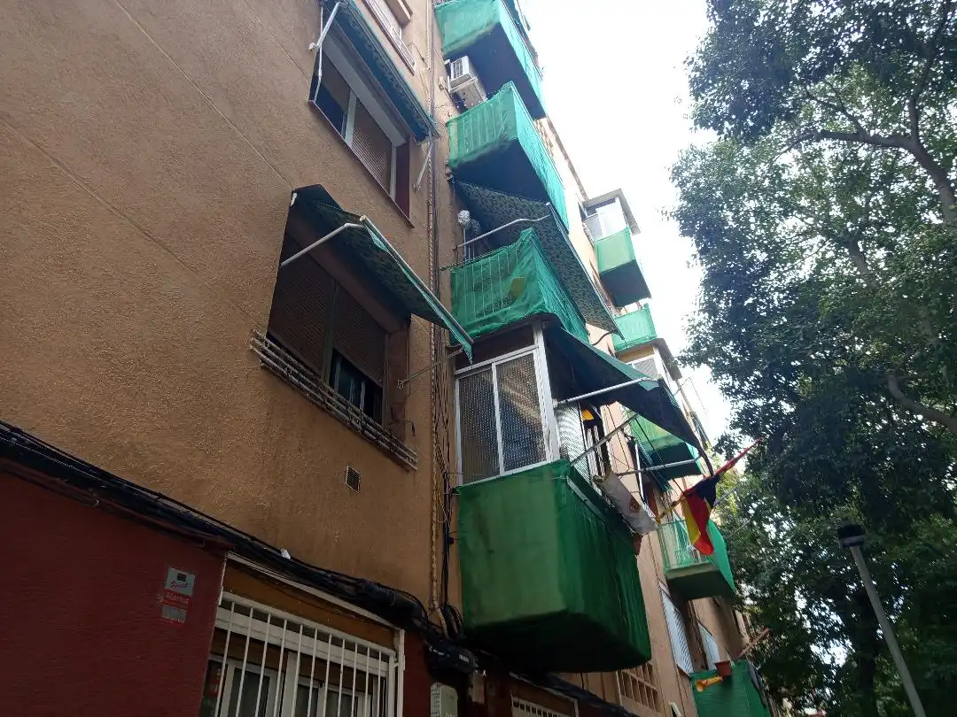 Vista exterior de Piso en venta en Barcelona