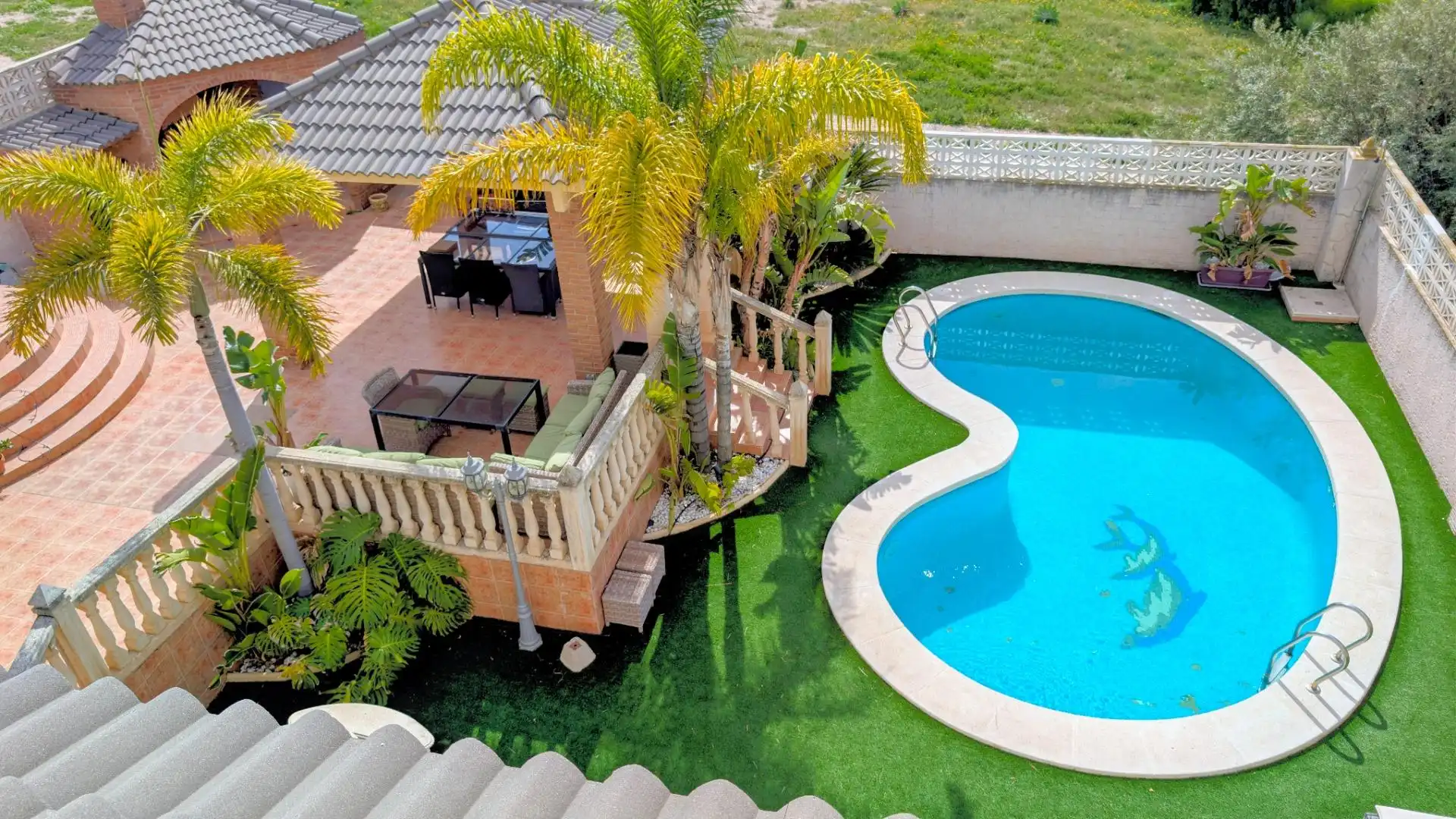 Piscina de Casa o xalet en venda en Elche / Elx amb Aire condicionat, Calefacció i Jardí privat