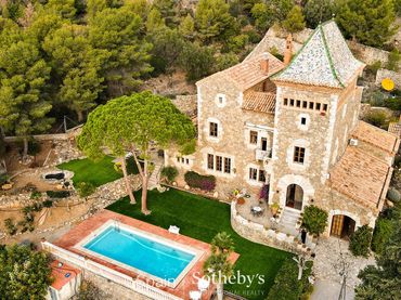 Casa amb piscina en venda a Comte Güell