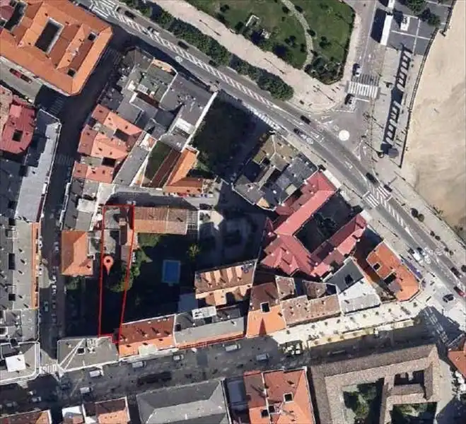 Wohnbaugrundstück zum Verkauf in Rúa Virxe do Pilar, imagen 2