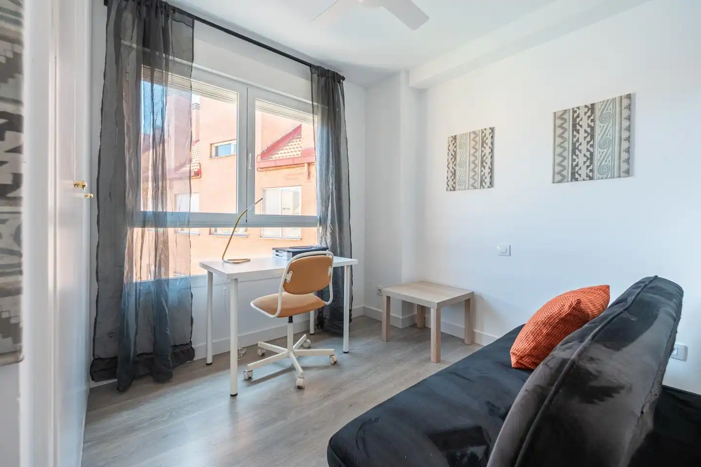 Bedroom of Attic for rent in Madrid  with Air Conditioner, Heating and Parquet flooring