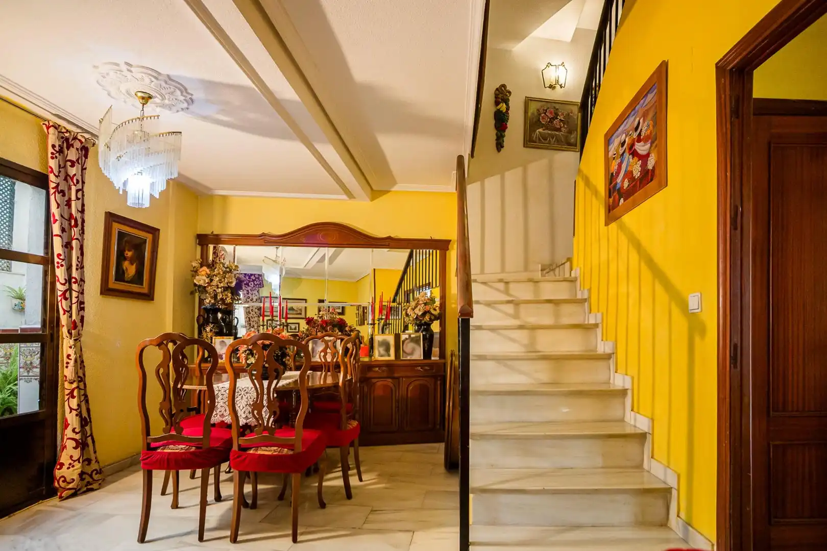 Houses for sale in Córdoba  with Air Conditioner, Heating and Terrace