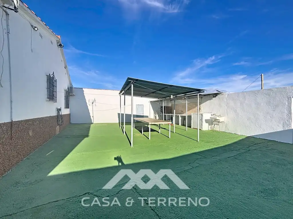 Vista exterior de Casa o chalet en venta en Macharaviaya con Aire acondicionado, Jardín privado y Terraza