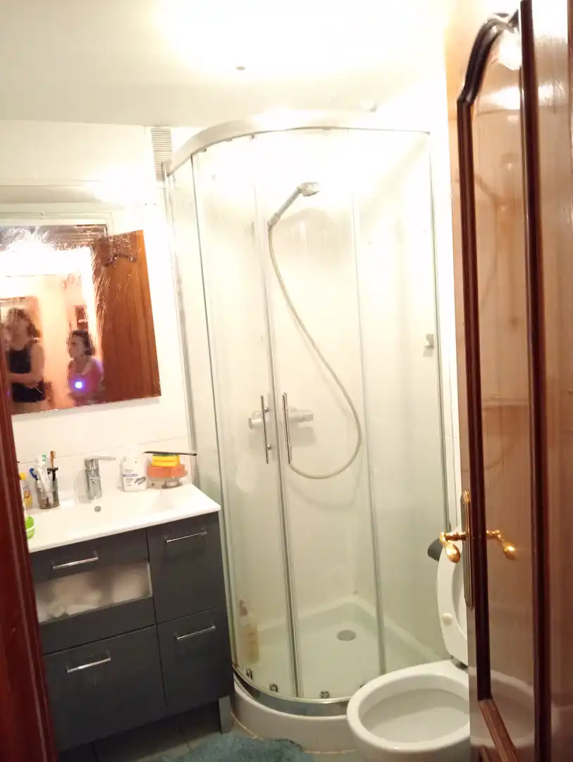 Bathroom of Flat for sale in Bilbao   with Heating, Terrace and Furnished