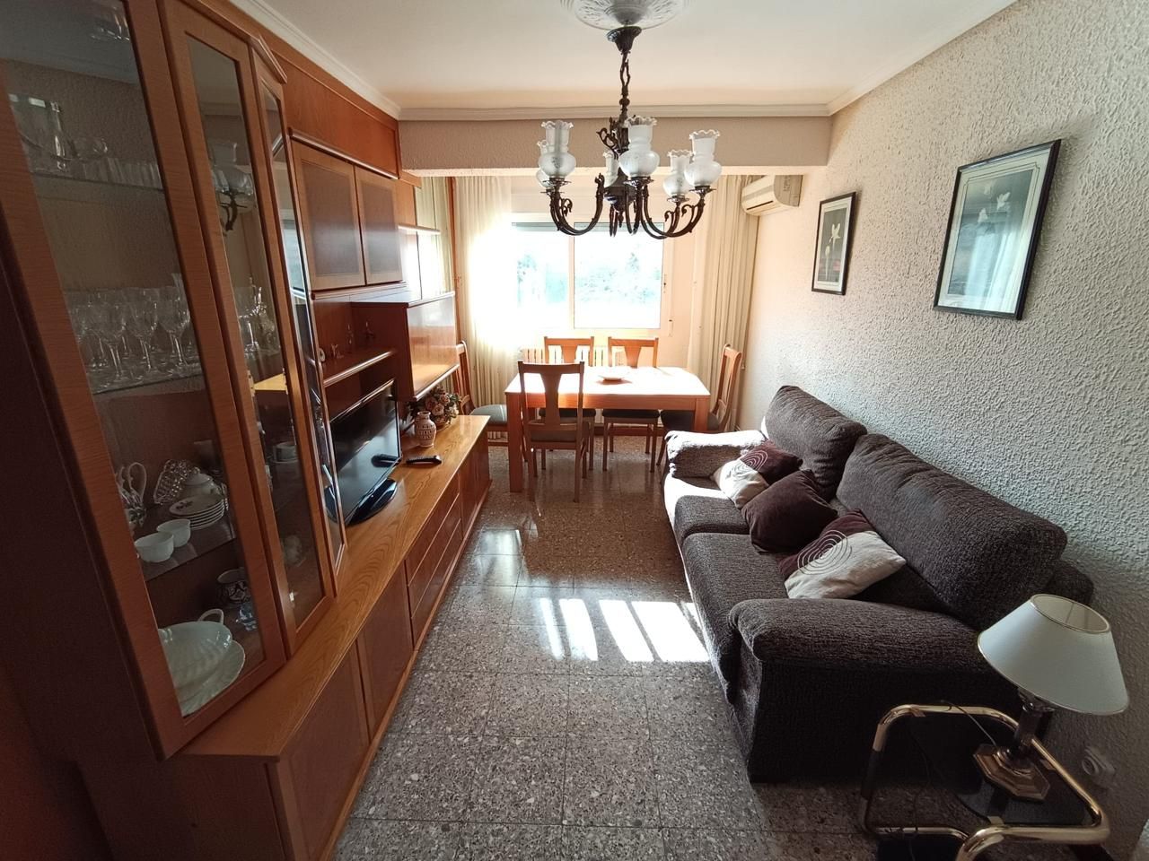 Living room of Flat for sale in  Zaragoza Capital  with Air Conditioner, Heating and Furnished