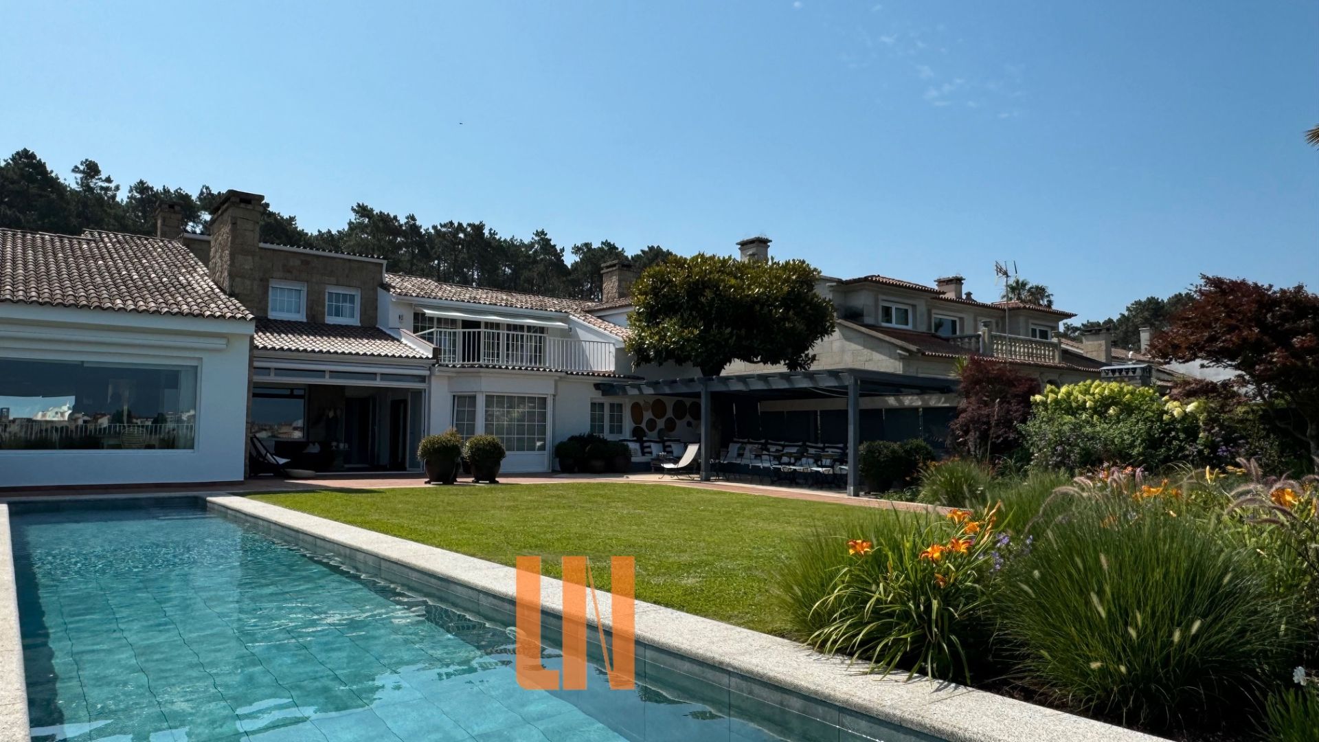 Jardí de Casa o xalet en venda en O Grove   amb Aire condicionat, Calefacció i Jardí privat