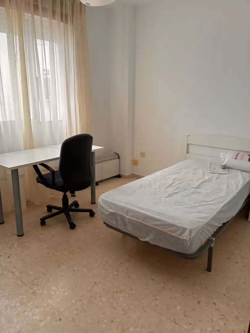 Piso con terraza en alquiler en Maria Auxiliadora - Barriada de Llera, imagen 16