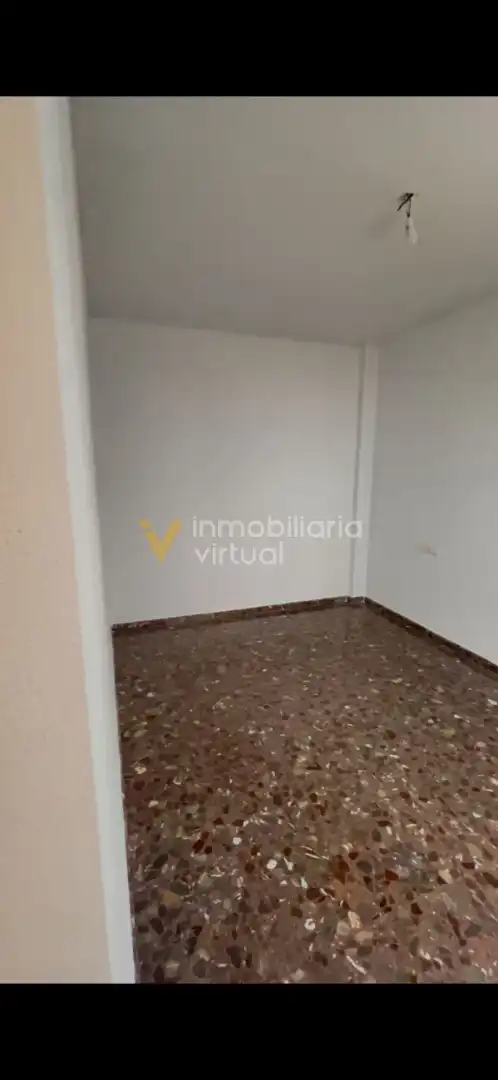 Flat with lift for sale in Calle Paseo de Rojas 15, imagen 5