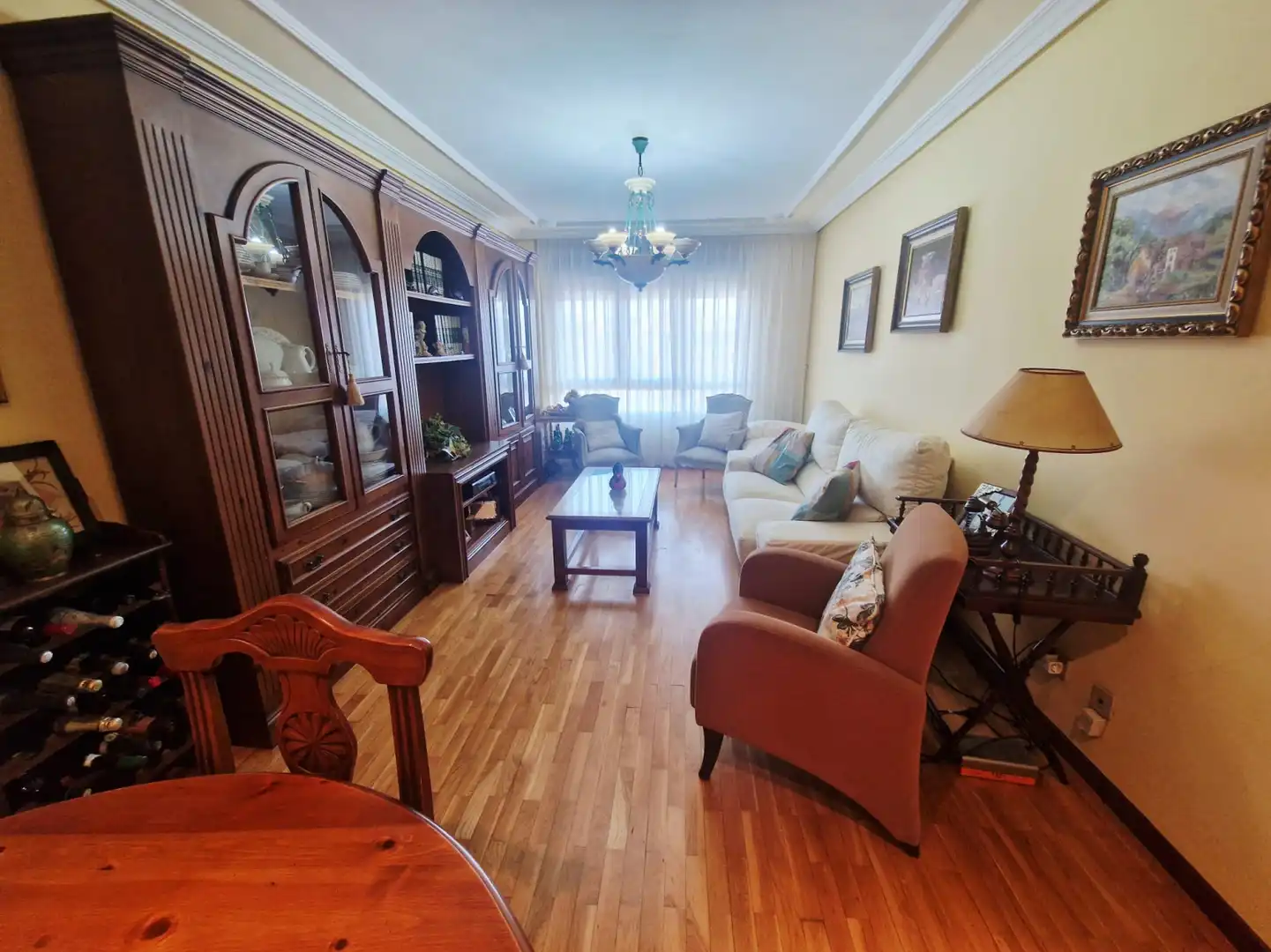 Sala d'estar de Pis en venda en Avilés amb Calefacció, Parquet i Terrassa