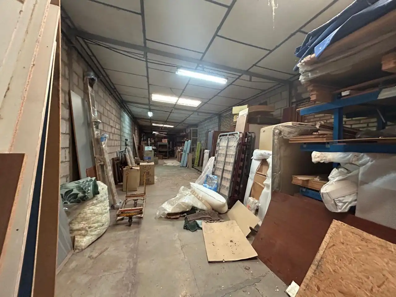 Nave industrial en venta en Dos Hermanas