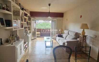 Living room of Flat for sale in  Madrid Capital  with Heating, Parquet flooring and Terrace