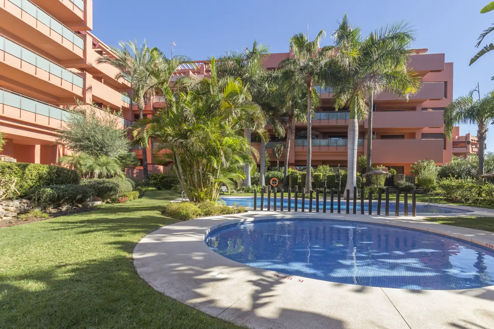 Jardí de Planta baixa en venda en Estepona amb Aire condicionat, Jardí privat i Terrassa