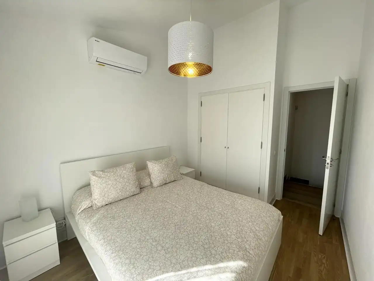 Schlafzimmer von Maisonette zum Verkauf in San Bartolomé de Tirajana mit Klimaanlage, Privatgarten und Parkett