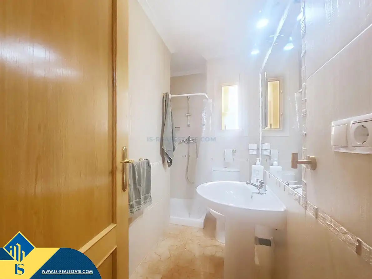 Baño de Apartamento en venta en San Pedro del Pinatar con Aire acondicionado, Calefacción y Terraza