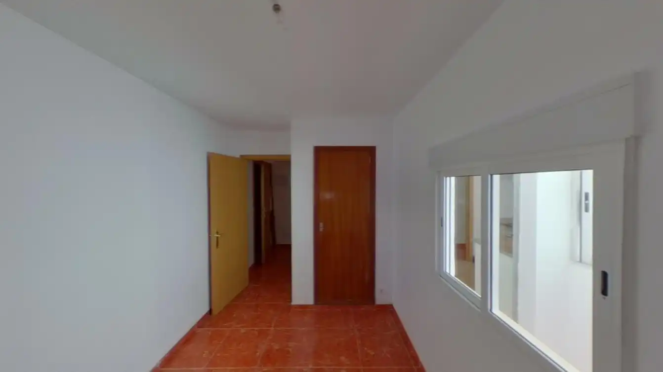 Flat with lift for sale in C/ Pedro Cabanes, imagen 6