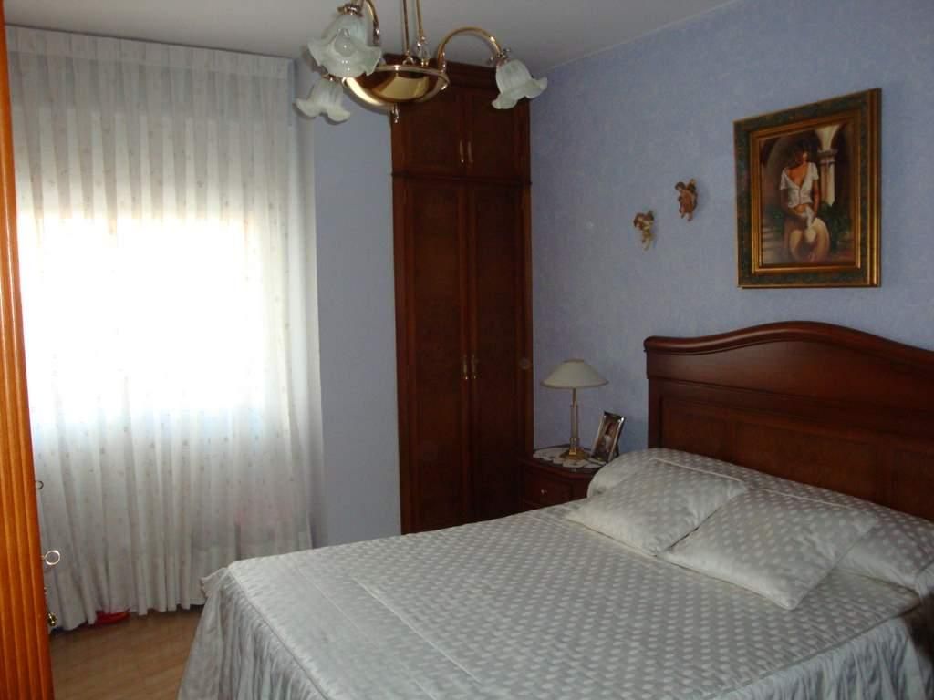 Bedroom of Flat for sale in  Zaragoza Capital  with Air Conditioner, Heating and Terrace