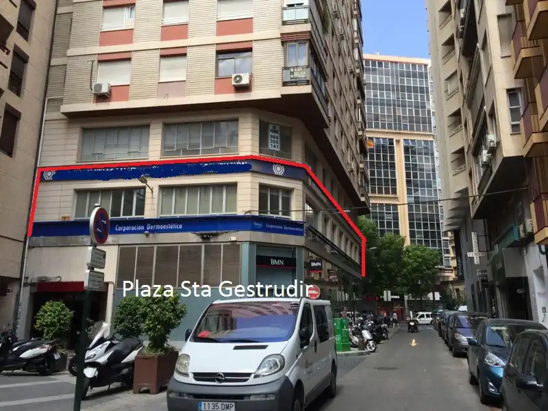 Büro mit Aufzug zur Miete in Plaza Santa Gertrudis 2, ático, imagen 2