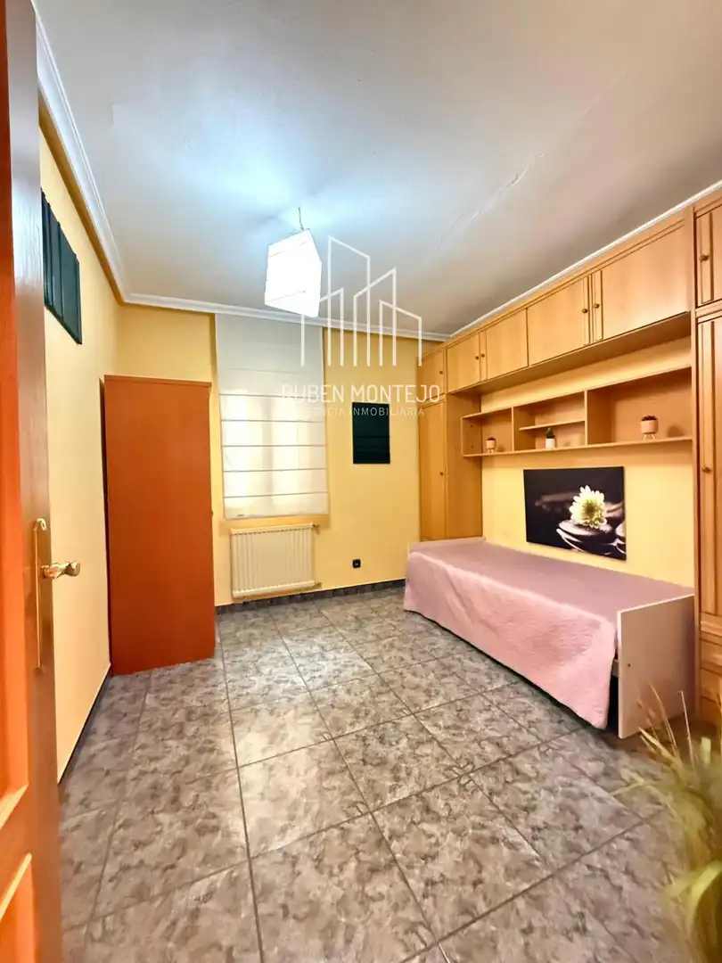 Habitación de Piso en venta en Santa Marta de Tormes con Calefacción y Terraza