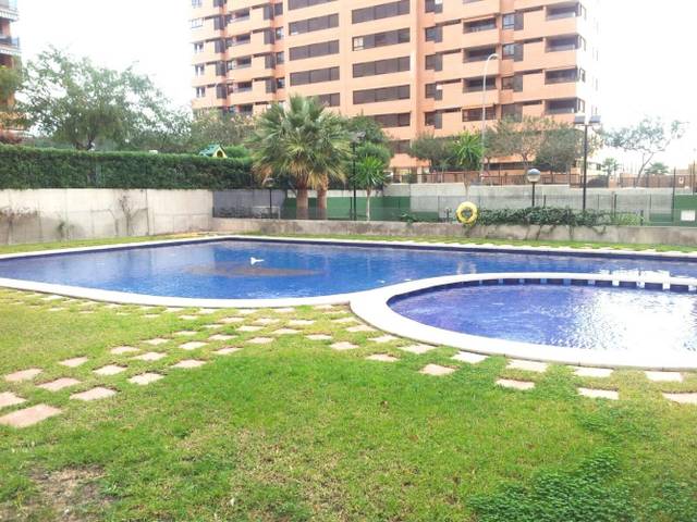 Piso en Alquiler en Paus - Poligono San Blas