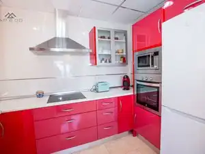 Cuina de Casa o xalet de lloguer en Almuñécar amb Aire condicionat, Jardí privat i Terrassa