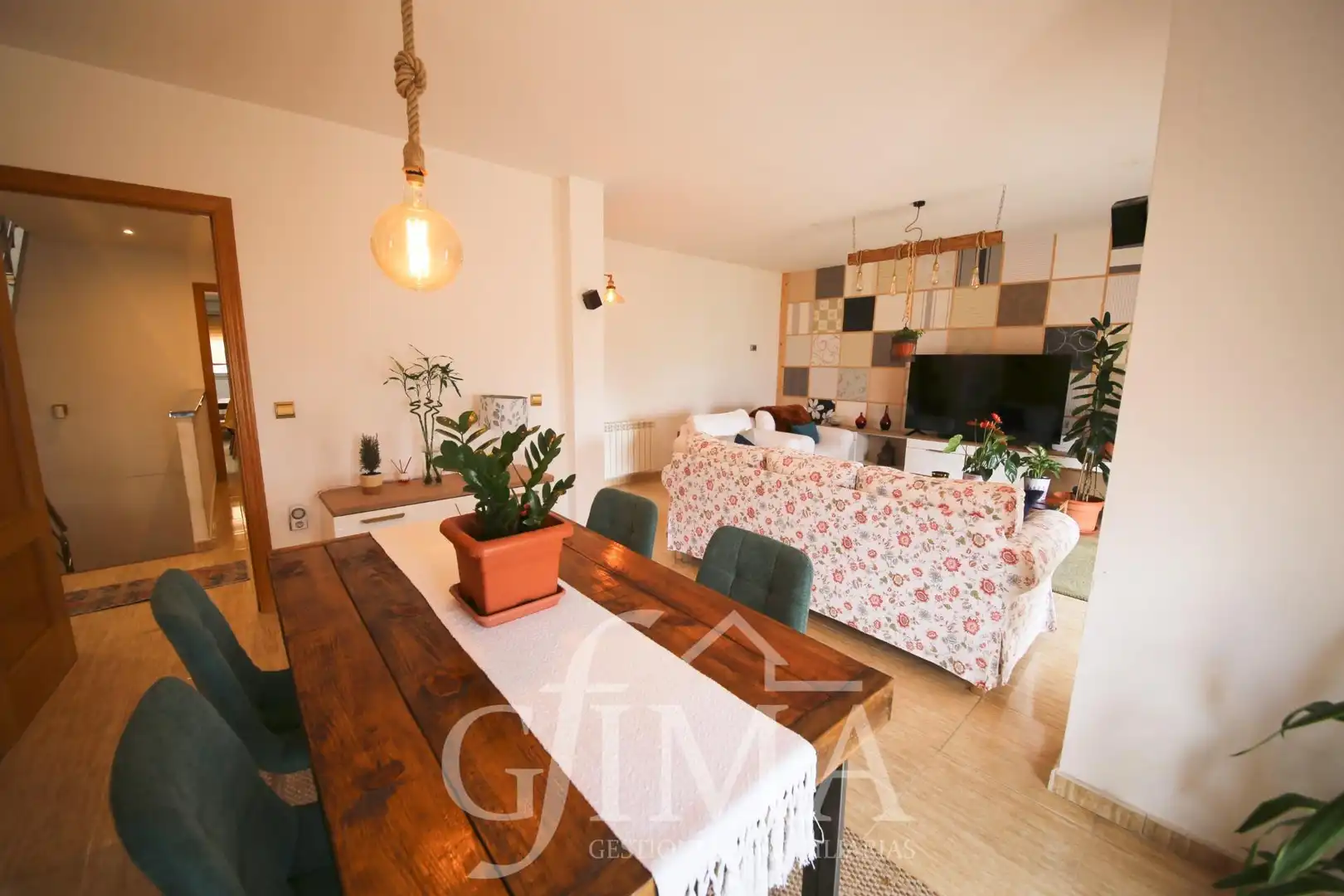 Sala d'estar de Dúplex en venda en Tomelloso amb Aire condicionat, Calefacció i Terrassa