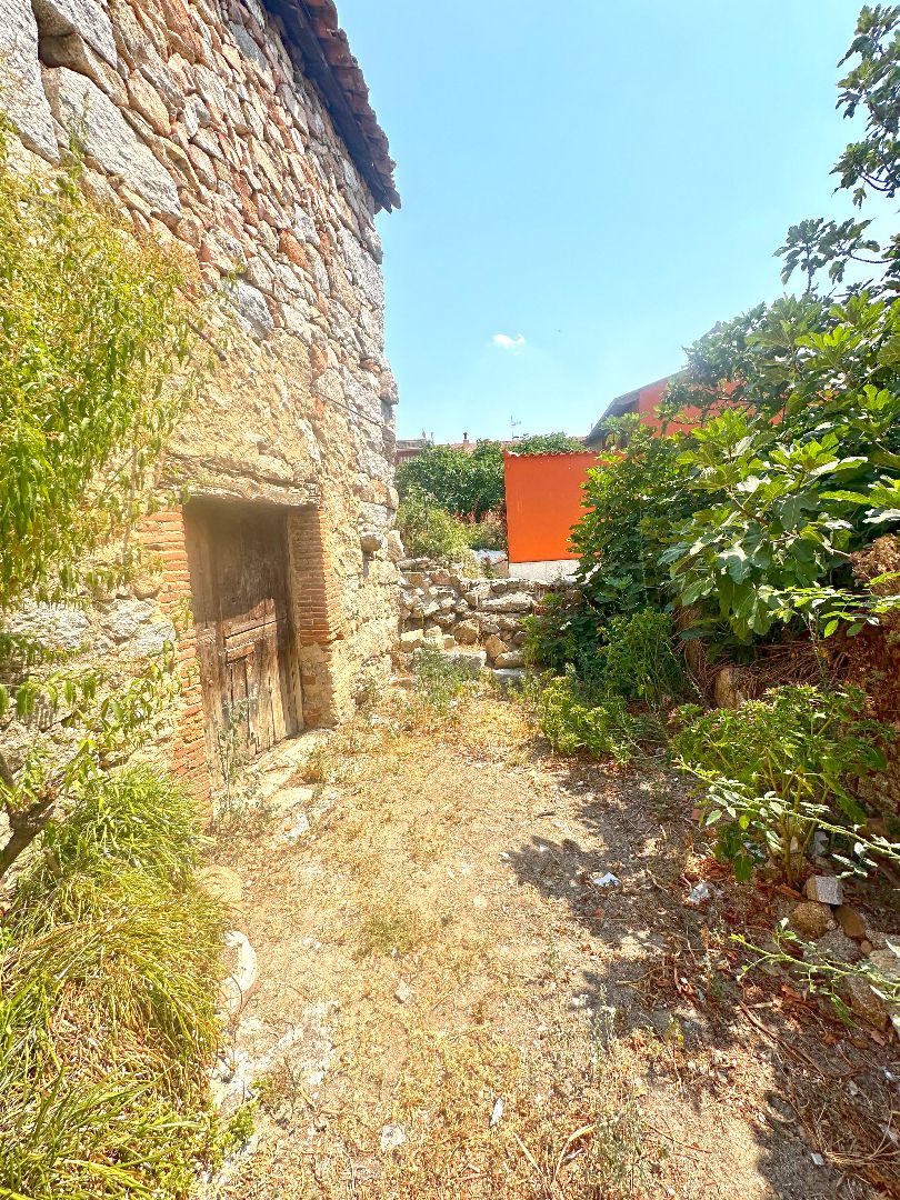 Country house for sale in El Hoyo de Pinares 