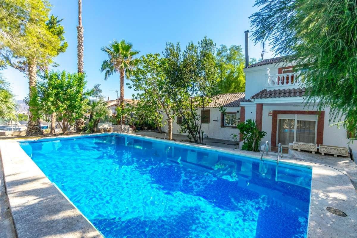 Swimming pool of House or chalet for sale in Orihuela  with Private garden, Swimming Pool and Furnished