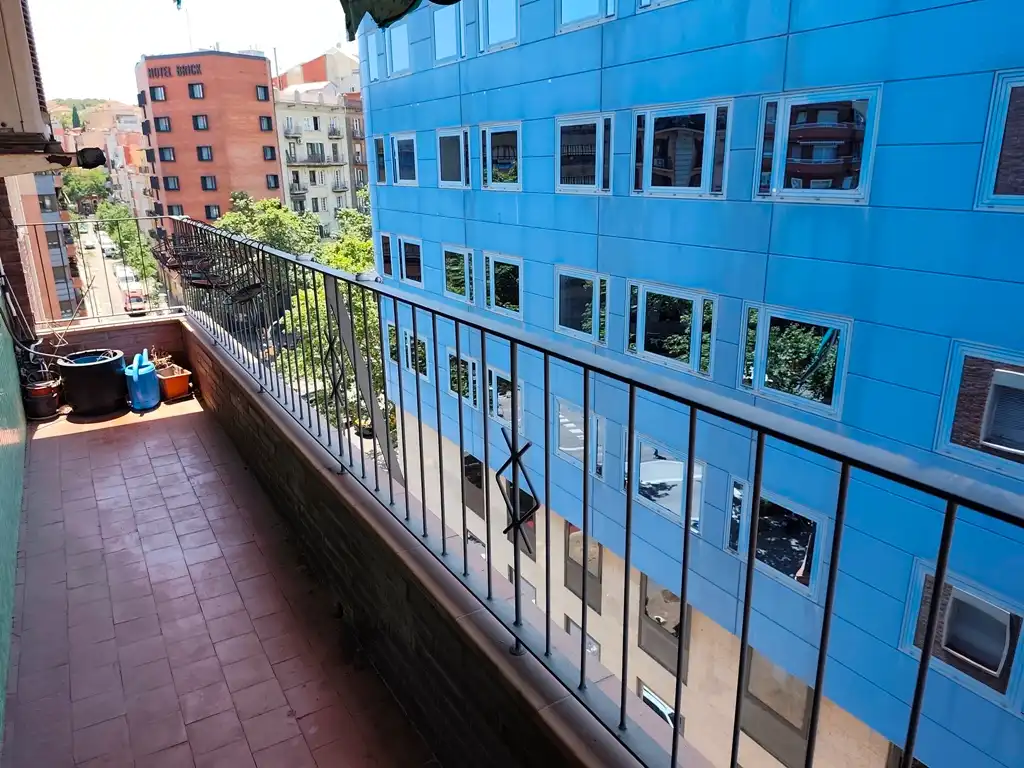Terrassa de Pis en venda en Barcelona amb Aire condicionat, Calefacció i Jardí privat
