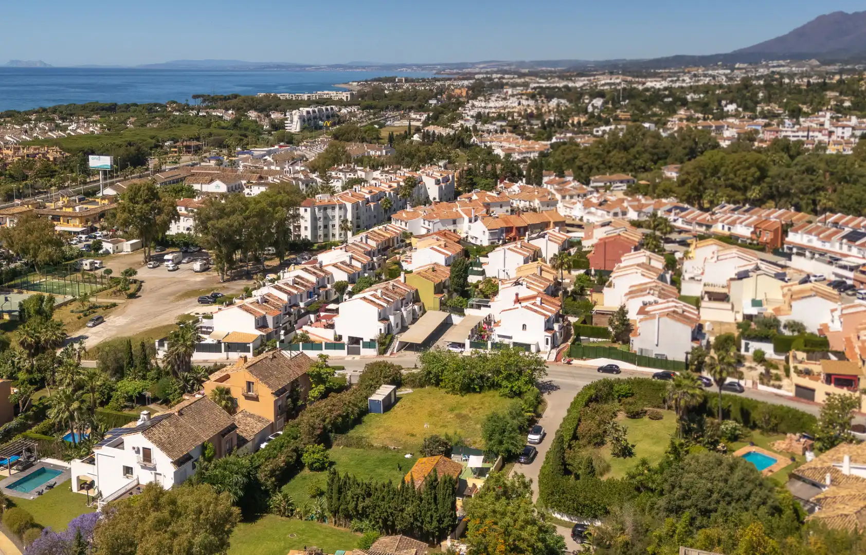 Vista exterior de Residencial en venda en Estepona