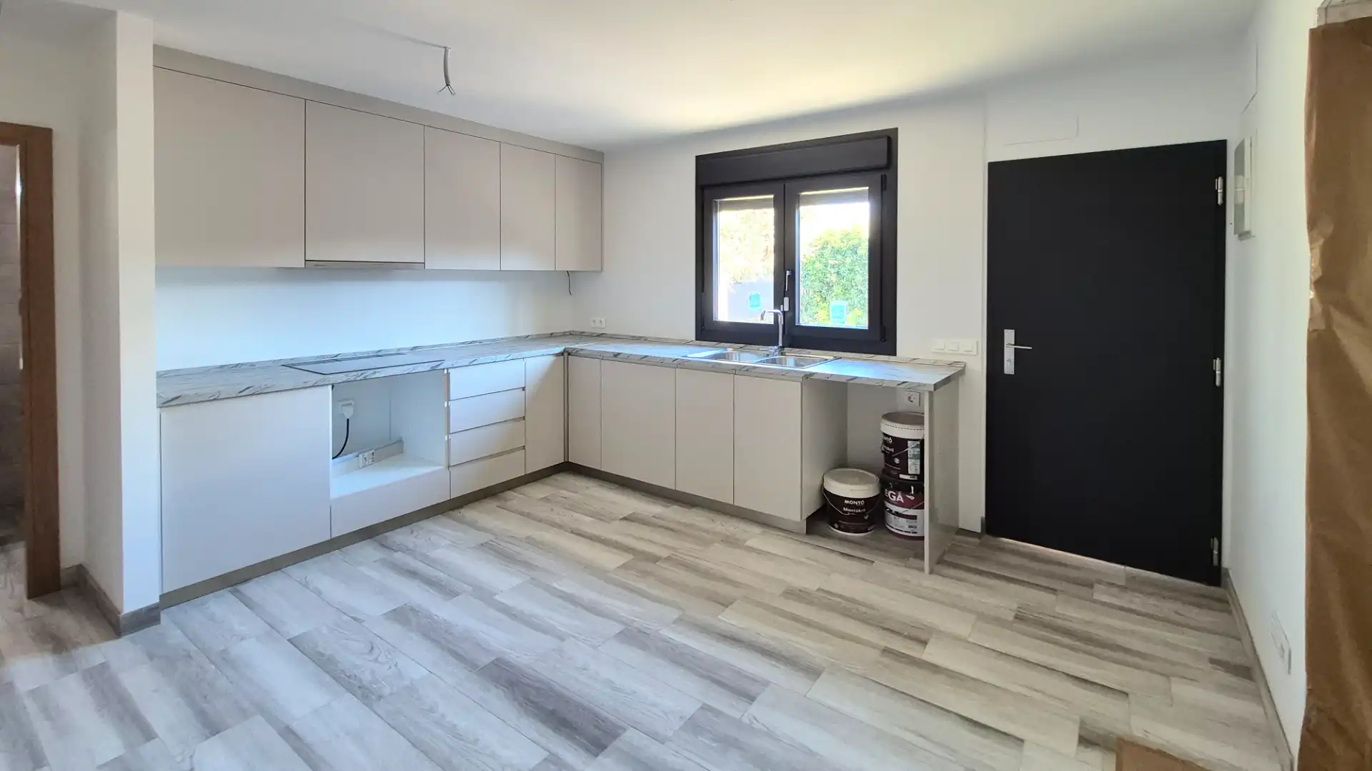 Cocina de Casa o chalet en venta en Rubí con Aire acondicionado, Calefacción y Jardín privado