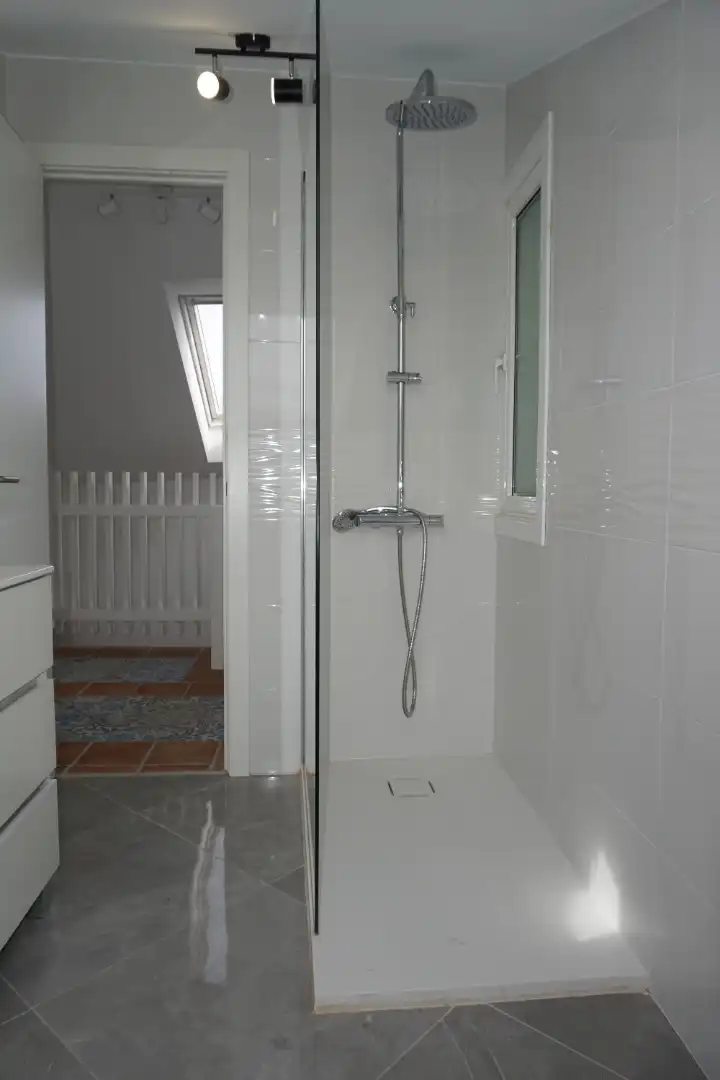 Bathroom of Flat for sale in Melide  with Heating, Terrace and Balcony