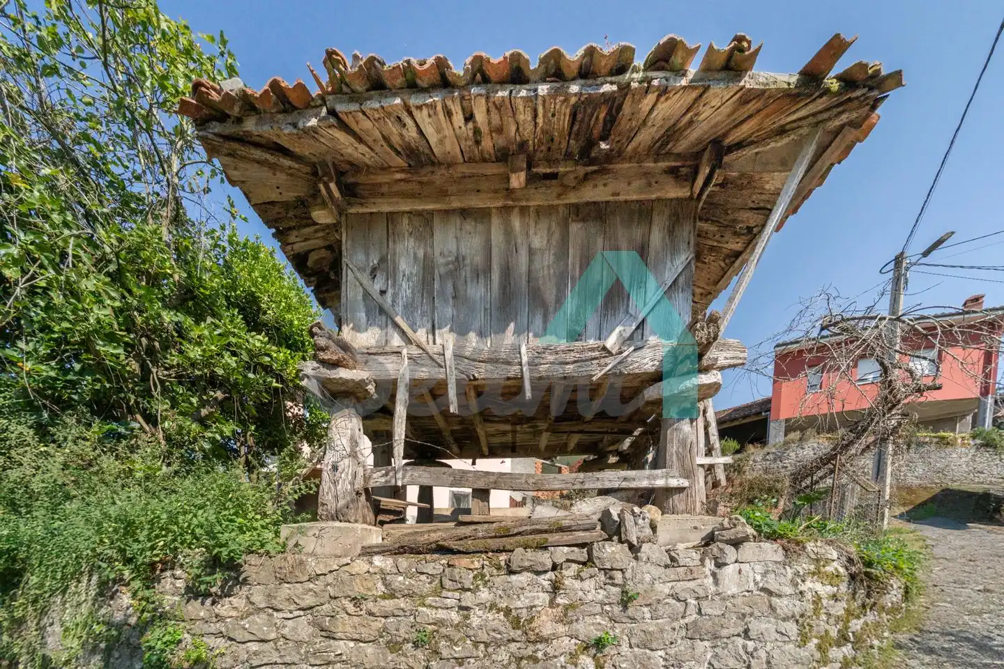 Exterior view of Houses for sale in Parres  with Heating, Private garden and Storage room