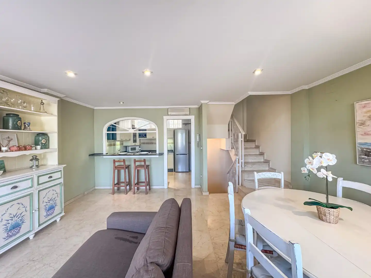 Dúplex de alquiler en Santa Pola con Terraza, Trastero y Piscina