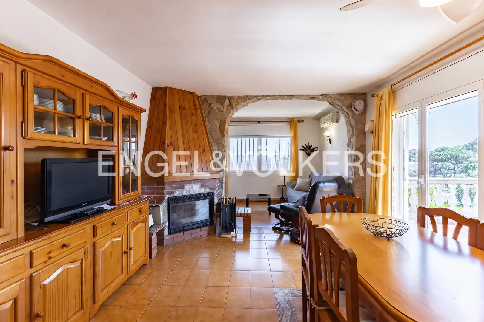 Sala d'estar de Casa o xalet en venda en Tordera amb Calefacció, Jardí privat i Terrassa