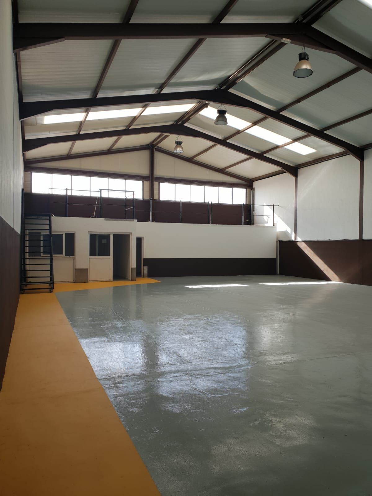 Industrial buildings to rent in Casco Urbano