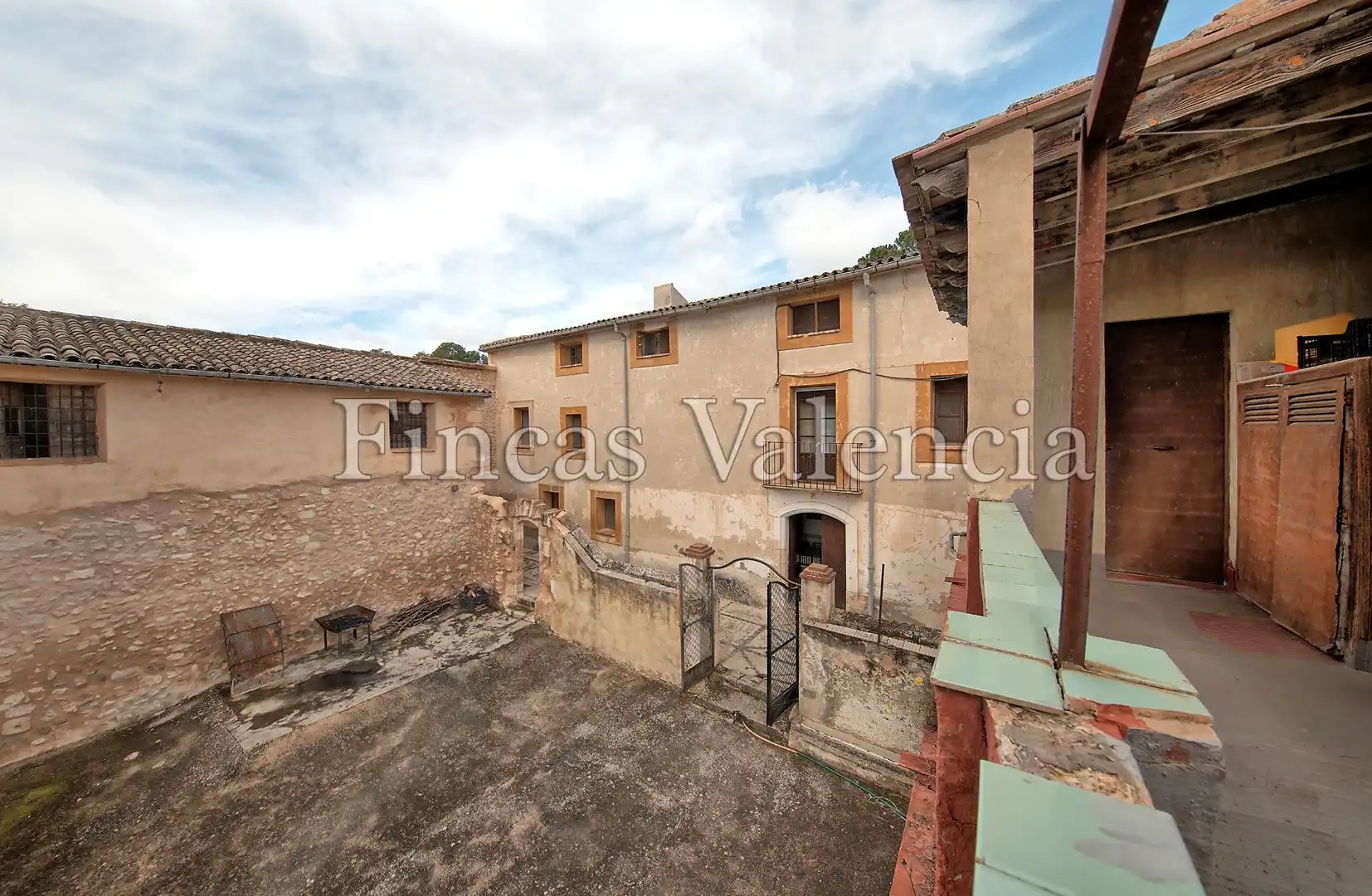 Vista exterior de Finca rústica en venta en Alcoy / Alcoi con Terraza, Trastero y Piscina