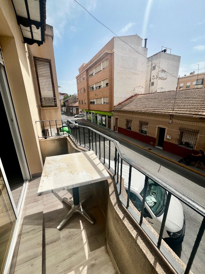 Casa adosada en venta en Calle Larramendi, 22