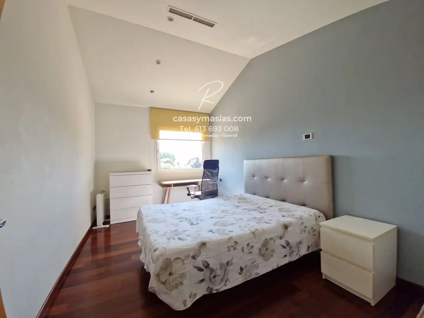 Habitación de Casa o chalet en venta en Pacs del Penedès con Aire acondicionado, Calefacción y Jardín privado