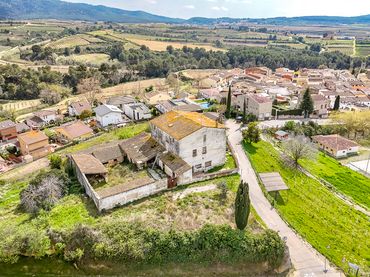 Casa rustica con balcone in vendita a Subirats