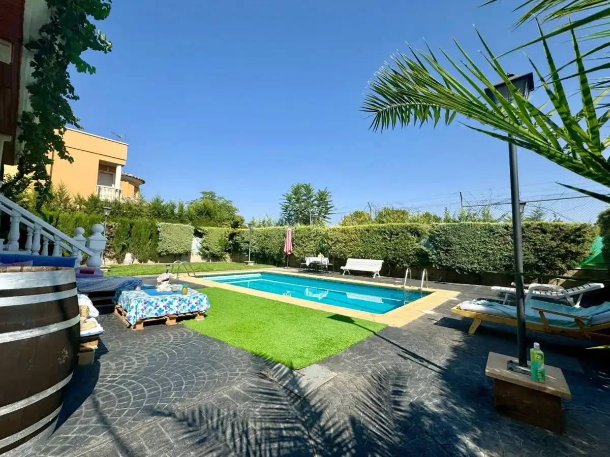 Detached house with pool for sale in Valdepeñas, imagen 4