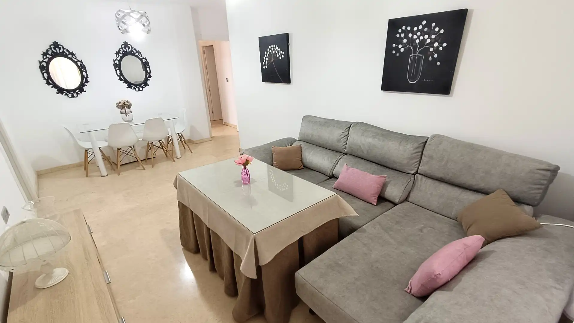 Wohnung zur Miete in Calle Tierno Galván, Las Tres Cruces