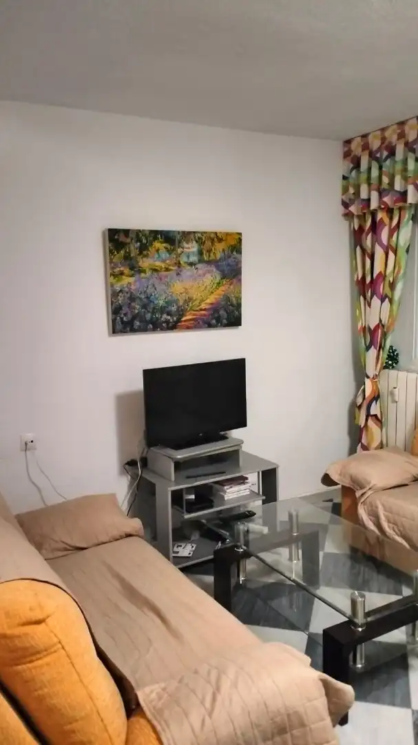 Flat for rent in Calle Martínez de la Rosa, Camino de Ronda