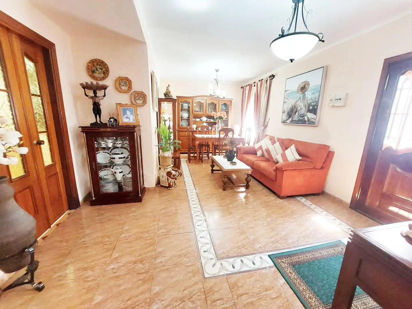 Sala d'estar de Casa o xalet en venda en Benalmádena amb Terrassa