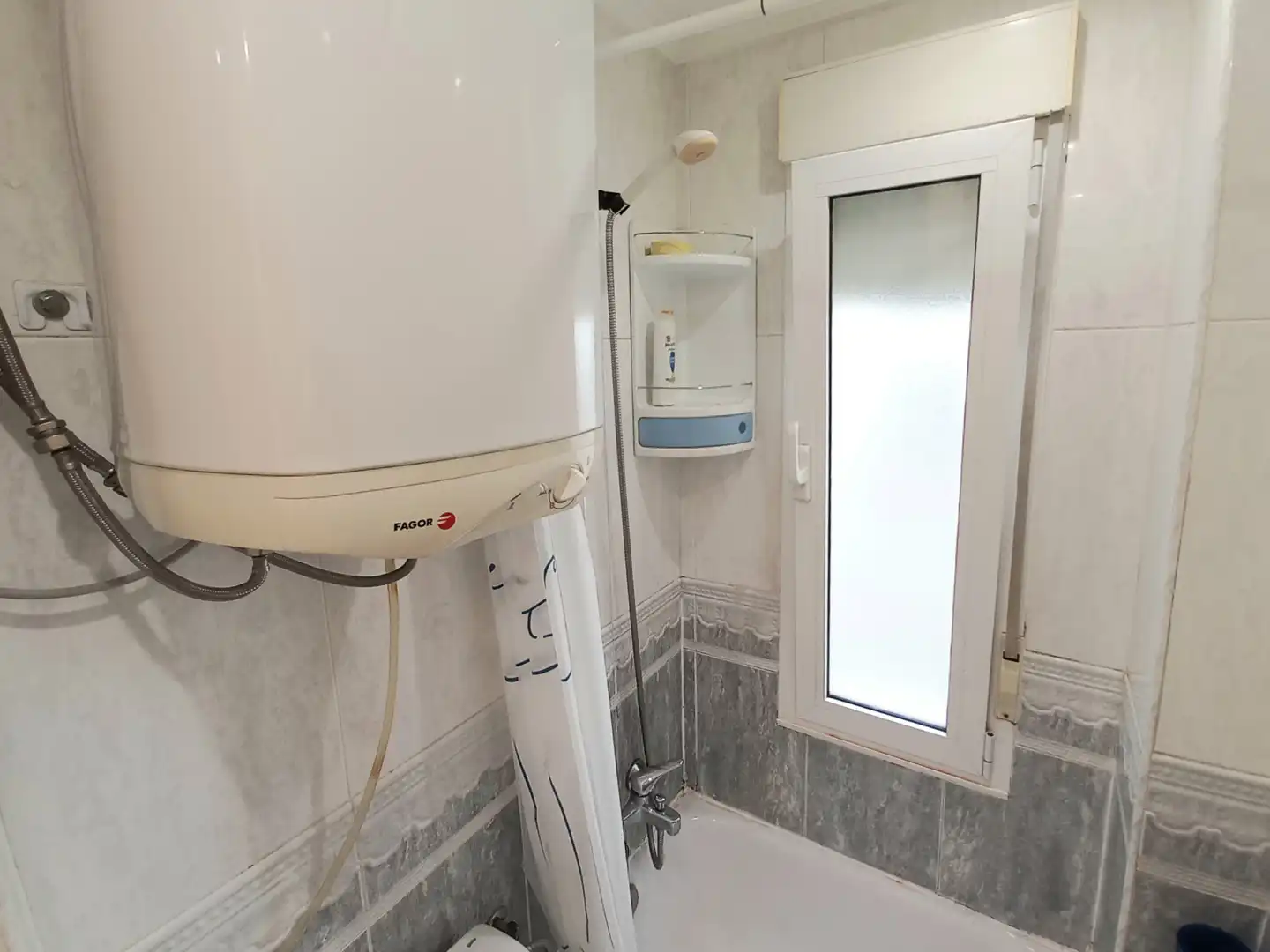 Badezimmer von Wohnung zum Verkauf in Burgos mit Heizung