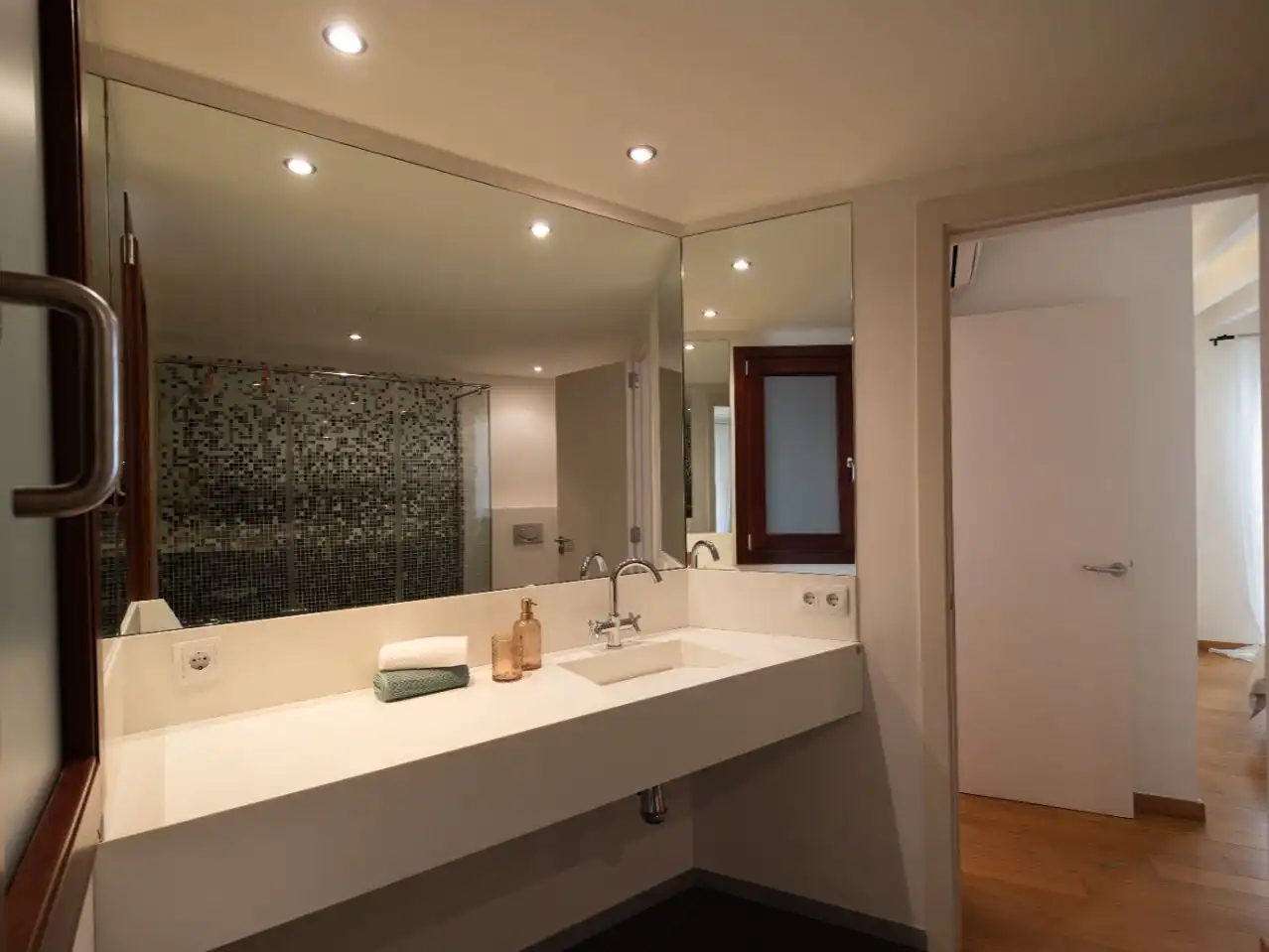 Bathroom of Flat for rent in Centre