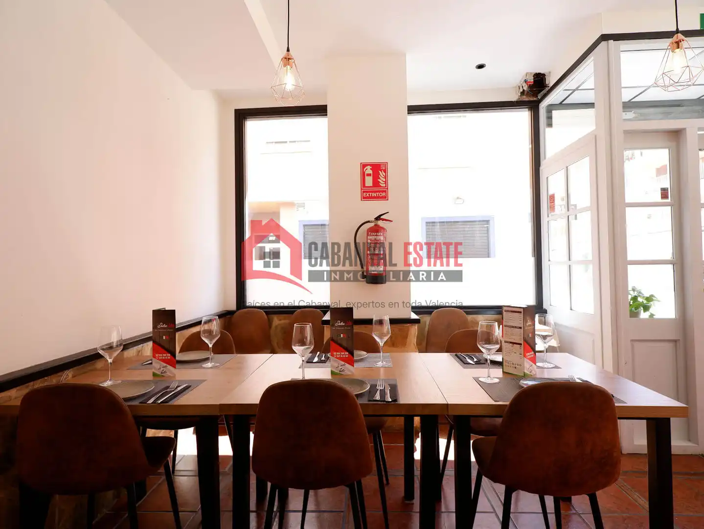 Local de alquiler en Sagunto / Sagunt con Aire acondicionado y Amueblado