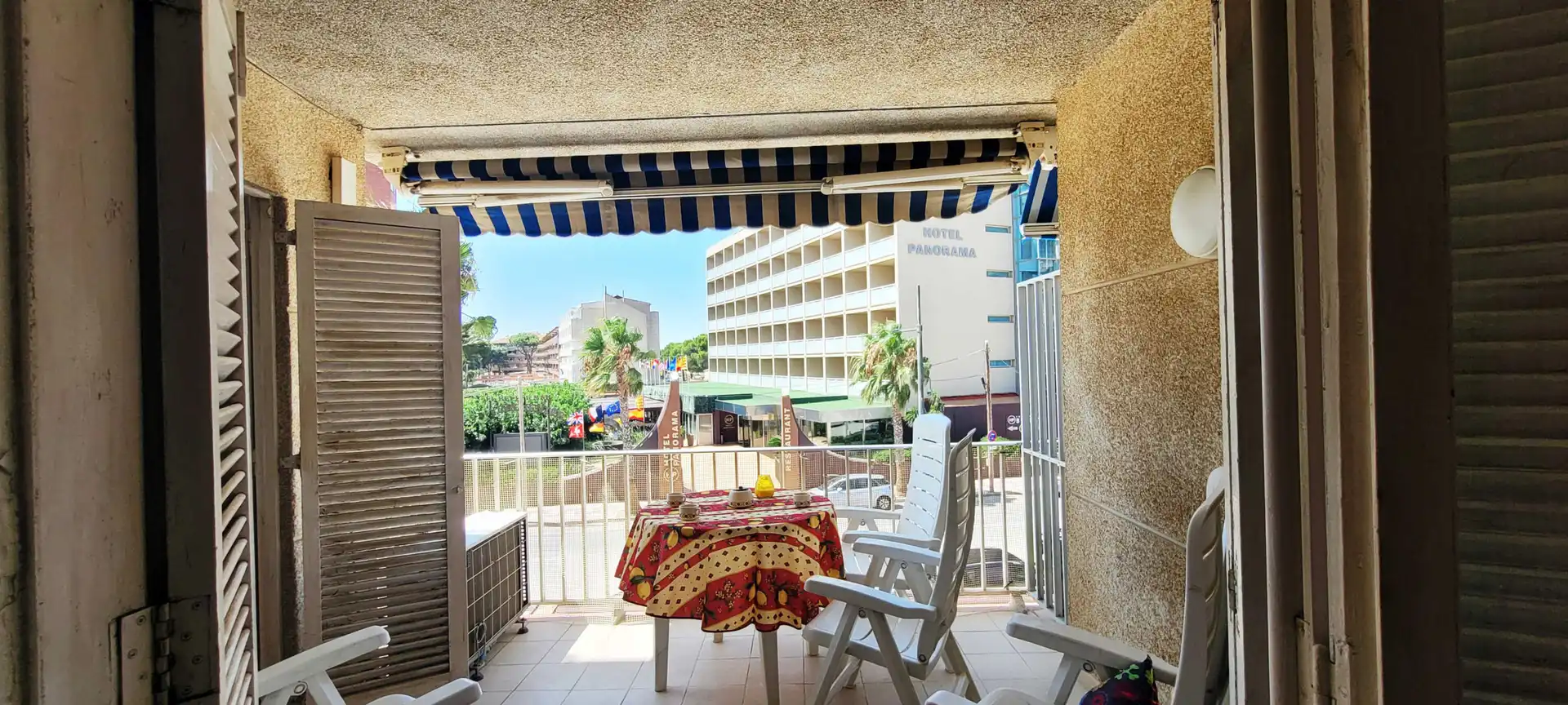 Terraza de Piso en venta en L'Estartit con Terraza y Piscina comunitaria