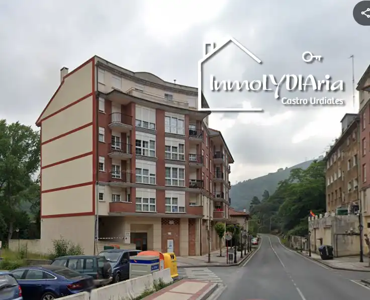 Vista exterior de Piso en venta en Alonsotegi con Calefacción, Parquet y Amueblado